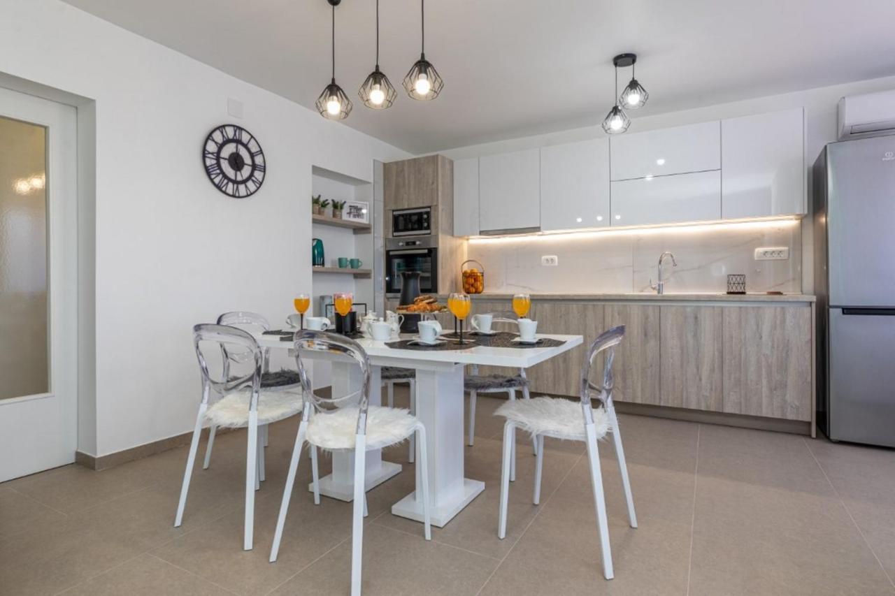Apartman Grzetic Šilo Exterior foto